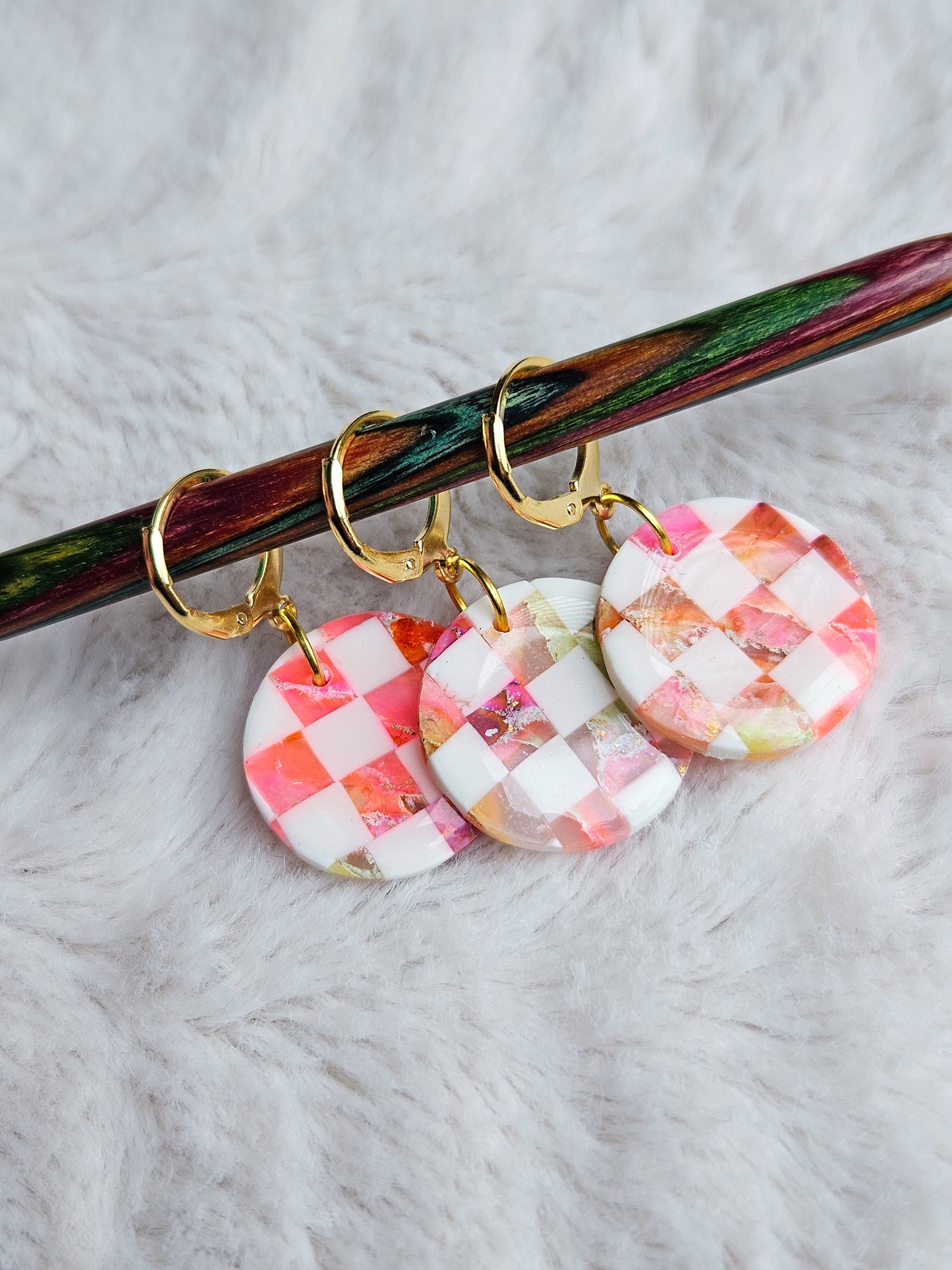 Checkered neon stitch marker