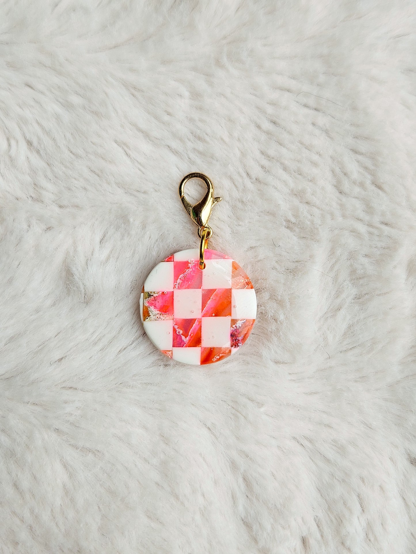 Checkered neon stitch marker