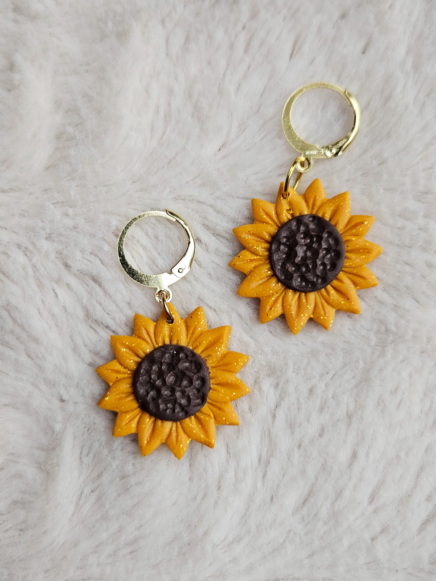 Sunflower stitch marker