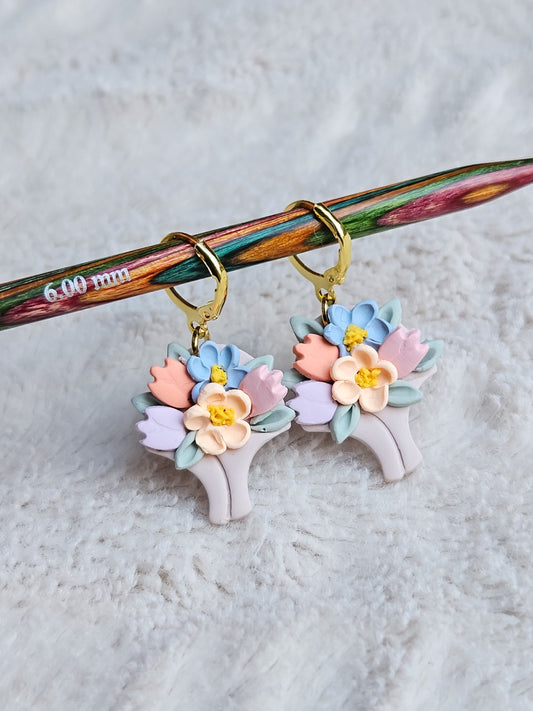 Spring bouquet stitch marker